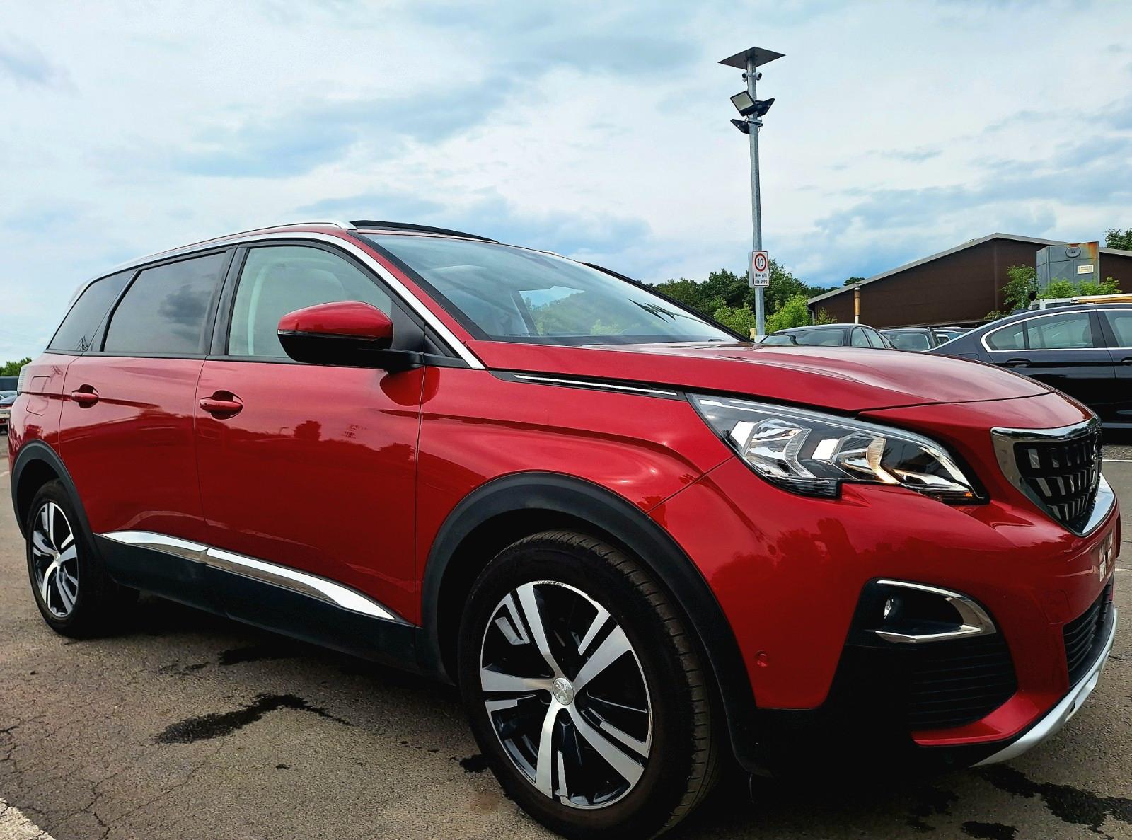 Peugeot 5008 Allure*Nav*Pano*Leder*SHZ*Cam-PDC*AHK