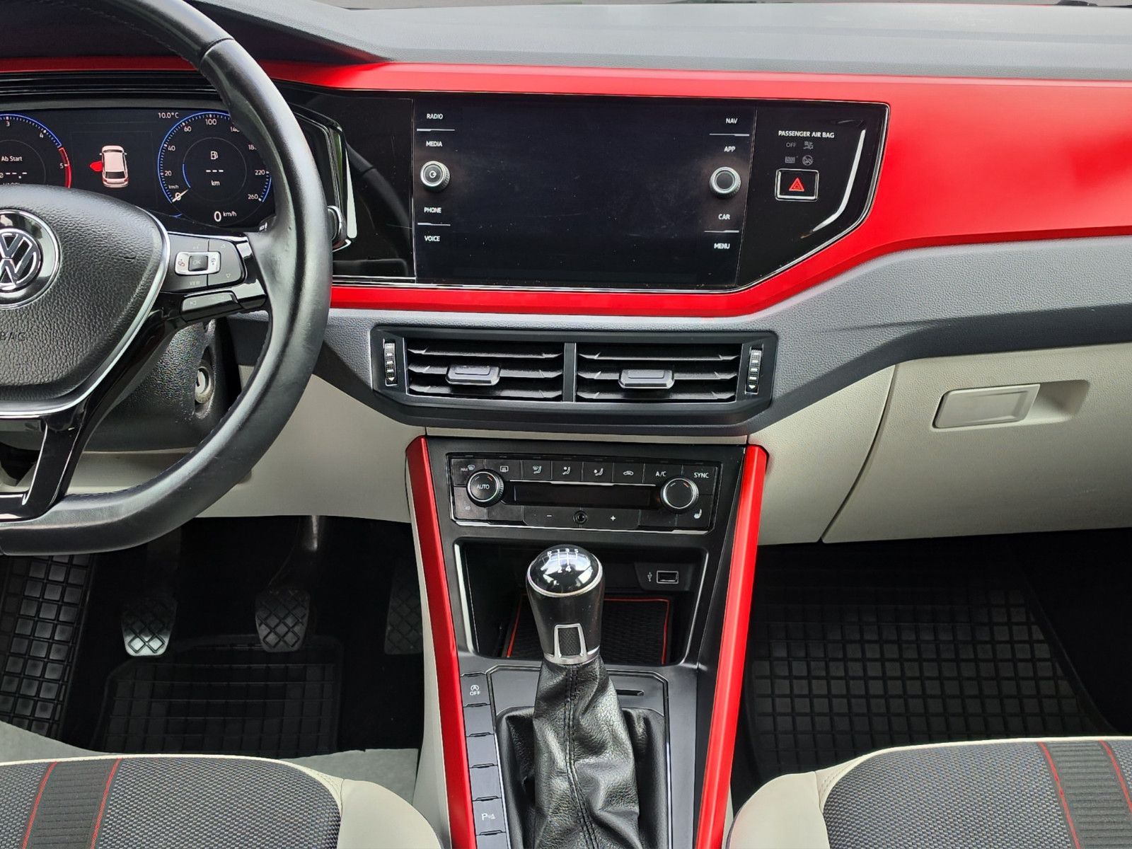 Fahrzeugabbildung Volkswagen Polo VI beats 1.HAND ACC LEDER NAVI DIGITACHO