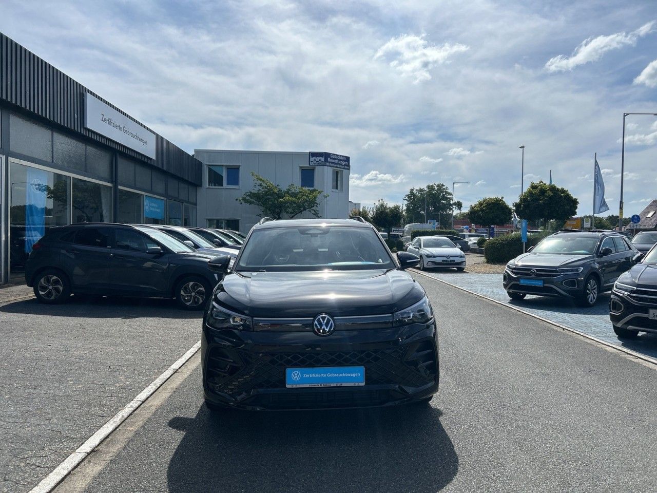 Volkswagen Tiguan 2.0 TDI R-Line Black Matrix Pano H&K 360 foto 5