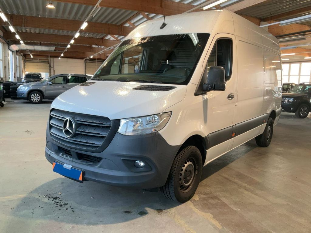 Image of Mercedes-Benz Sprinter