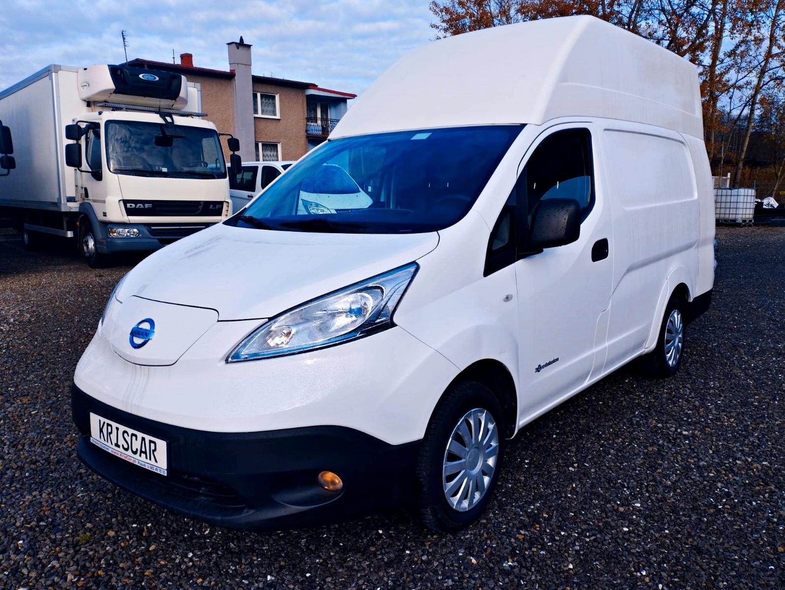 Nissan ENV 200 Maxi ,   AC,