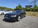 Audi A8 4.2 TDI clean diesel quattro - Audi A8: 4d2