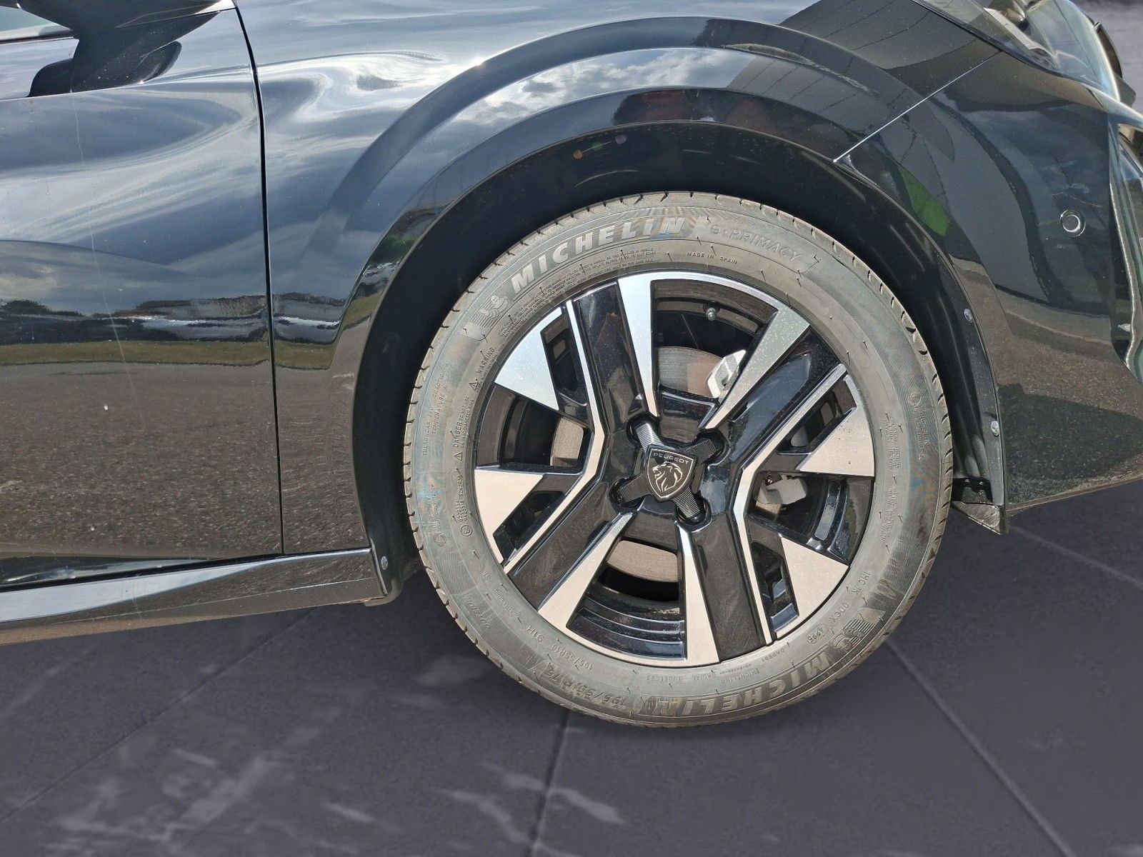 Peugeot 208 - Bild 11