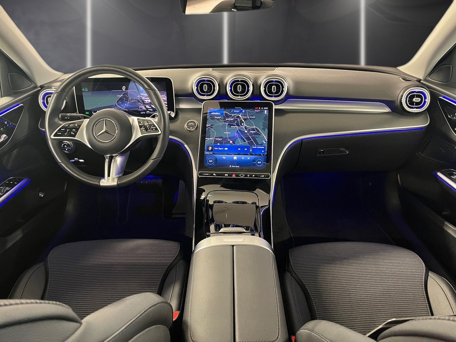 Fahrzeugabbildung Mercedes-Benz C 200 Avantgarde*Pano*Totwink*LED*Kamera*Memory*
