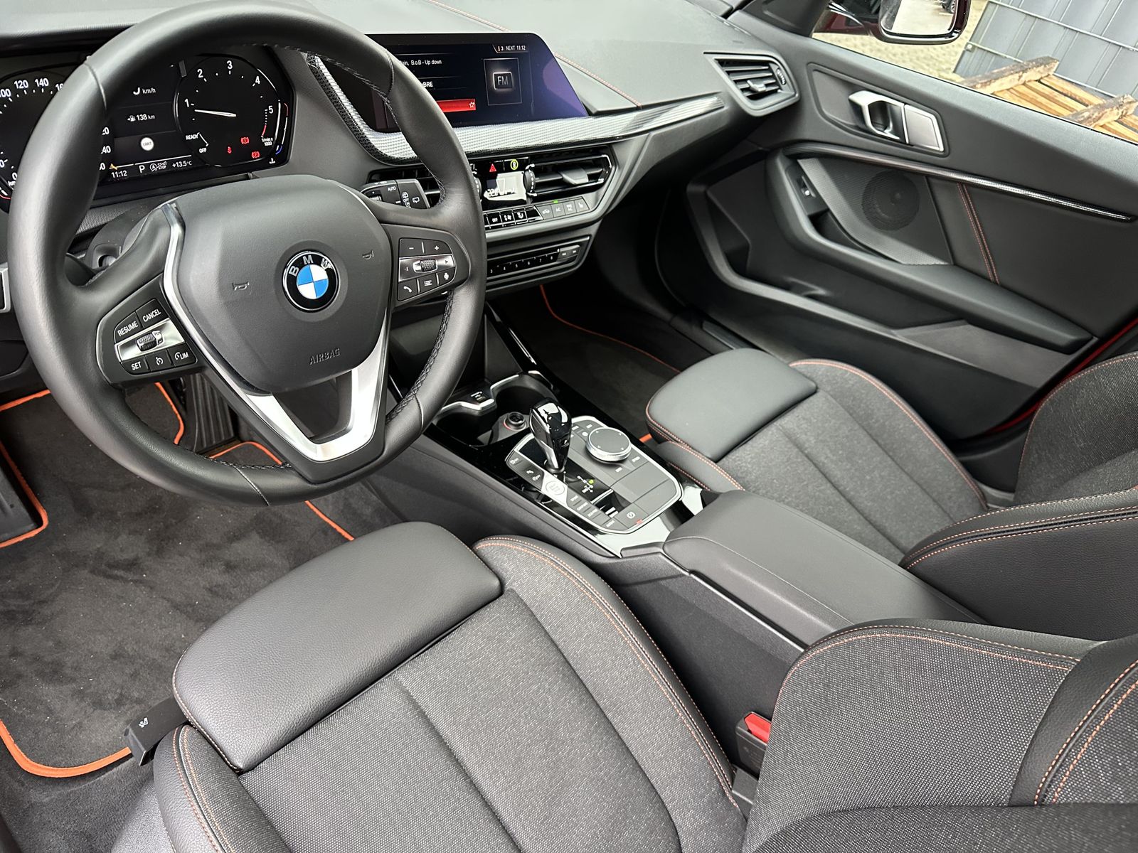 Fahrzeugabbildung BMW 120d xDrive Aut. Sport-Line NAV+LED+PDC+SHZ+17ZO