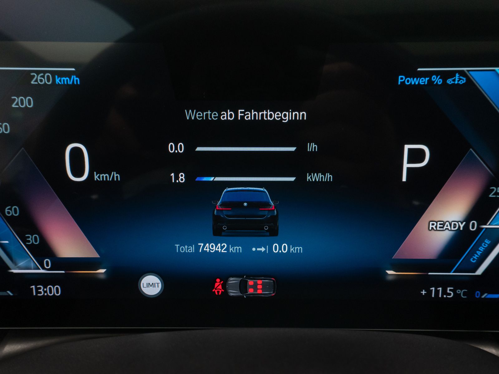 Fahrzeugabbildung BMW 330e Panorama Kamera HUD DAB HiFi Leder Sport