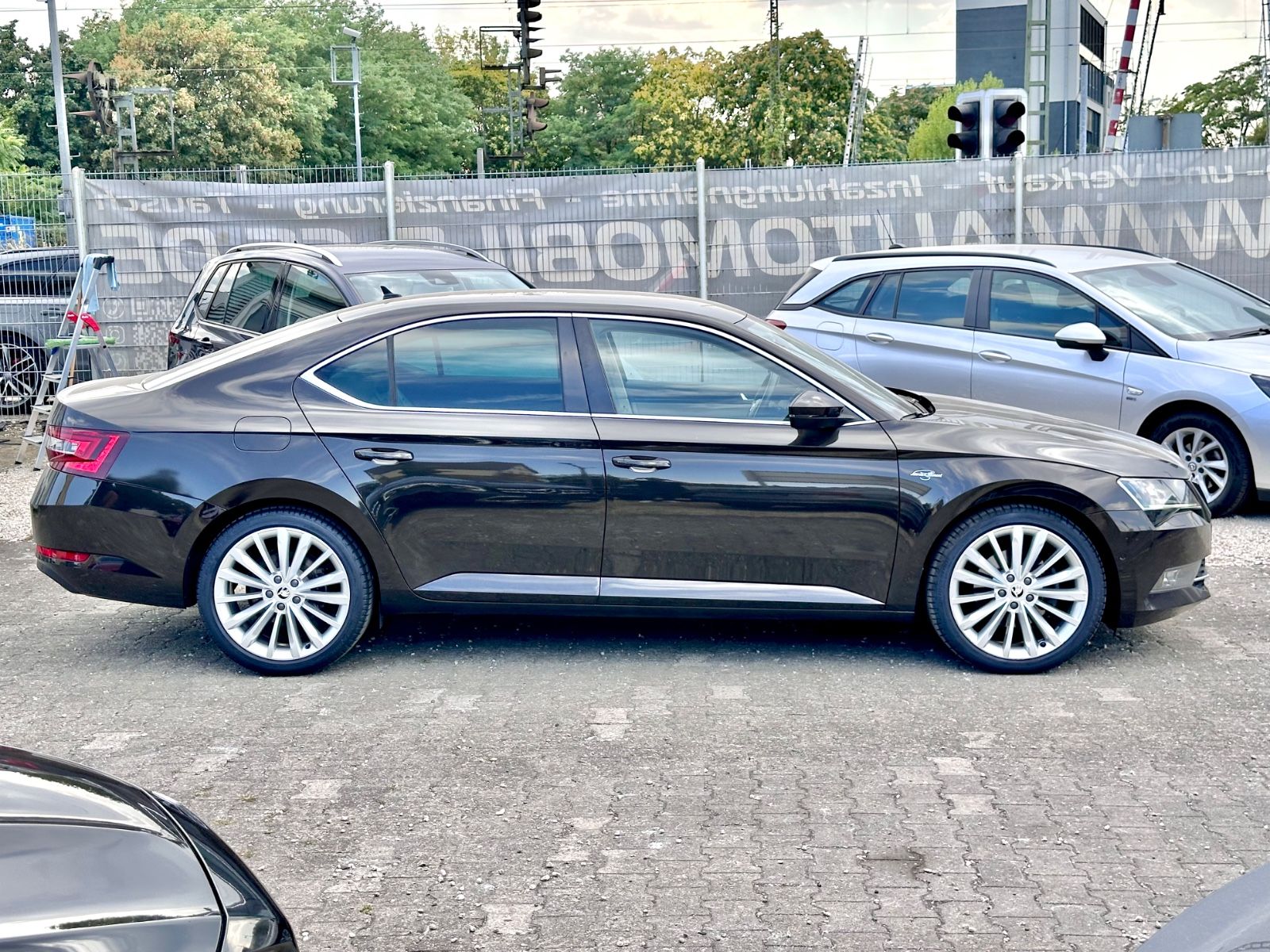 Fahrzeugabbildung SKODA SUPERB L&K 4x4*AHK+LEDER+DSG*MOD.2019*