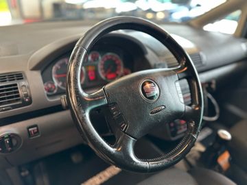 MYAUTOCENTER – Gebraucht- und Jahreswagen mit Werkstattservice in Pfaffenhofen Seat Alhambra Sport *Klima*SHZ*Xenon*AHK*Freisprech*