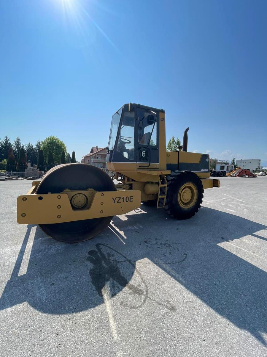 Komatsu Y-Z10E