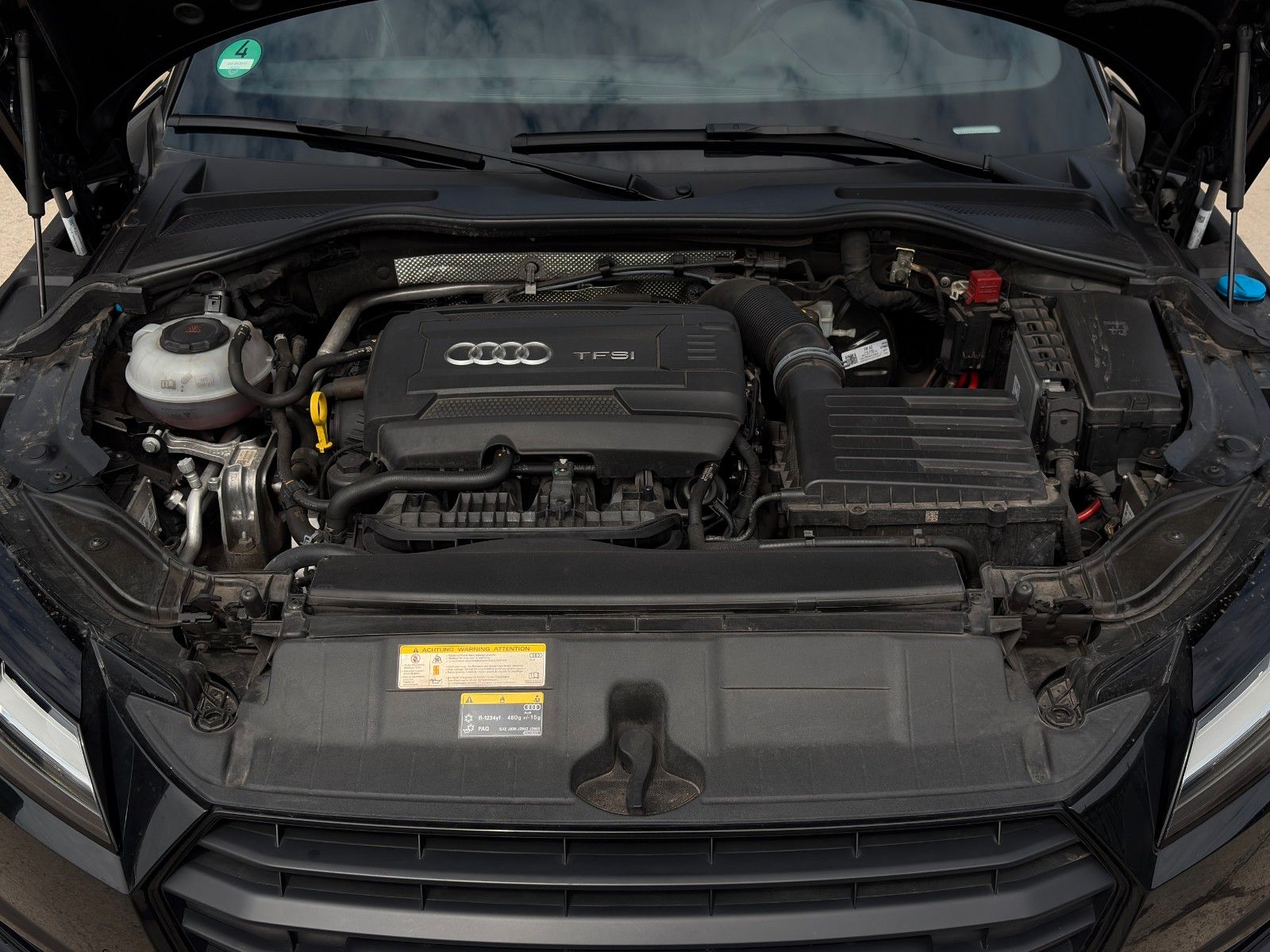 Fahrzeugabbildung Audi TT Coupe 1.8 TFSI S Line B&O CAM Tempomat Leder