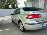 Renault Laguna Dynamique 2.0 16V Dynamique - Renault Laguna: Limousine