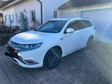 Mitsubishi Plug-in Hybrid Outlander 2.4 MIVEC PLUG-IN H... - Mitsubishi Plug-in Hybrid Outlander von privat