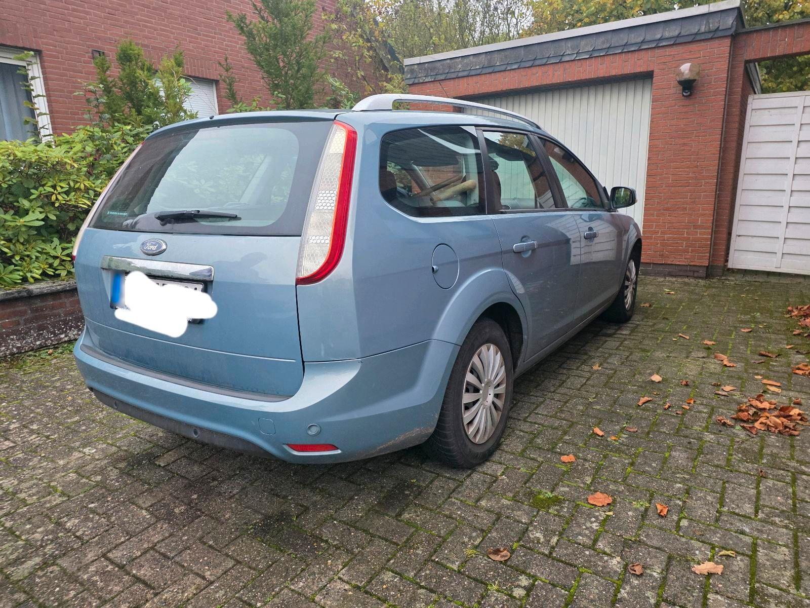 Ford Focus 2008 — салон