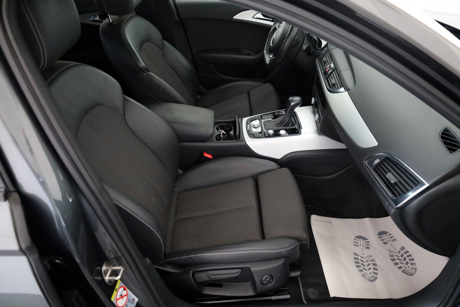 Fahrzeugabbildung Audi A6 Avant 1.8 TFSI ultra S Line TLeder,Navi,Xenon