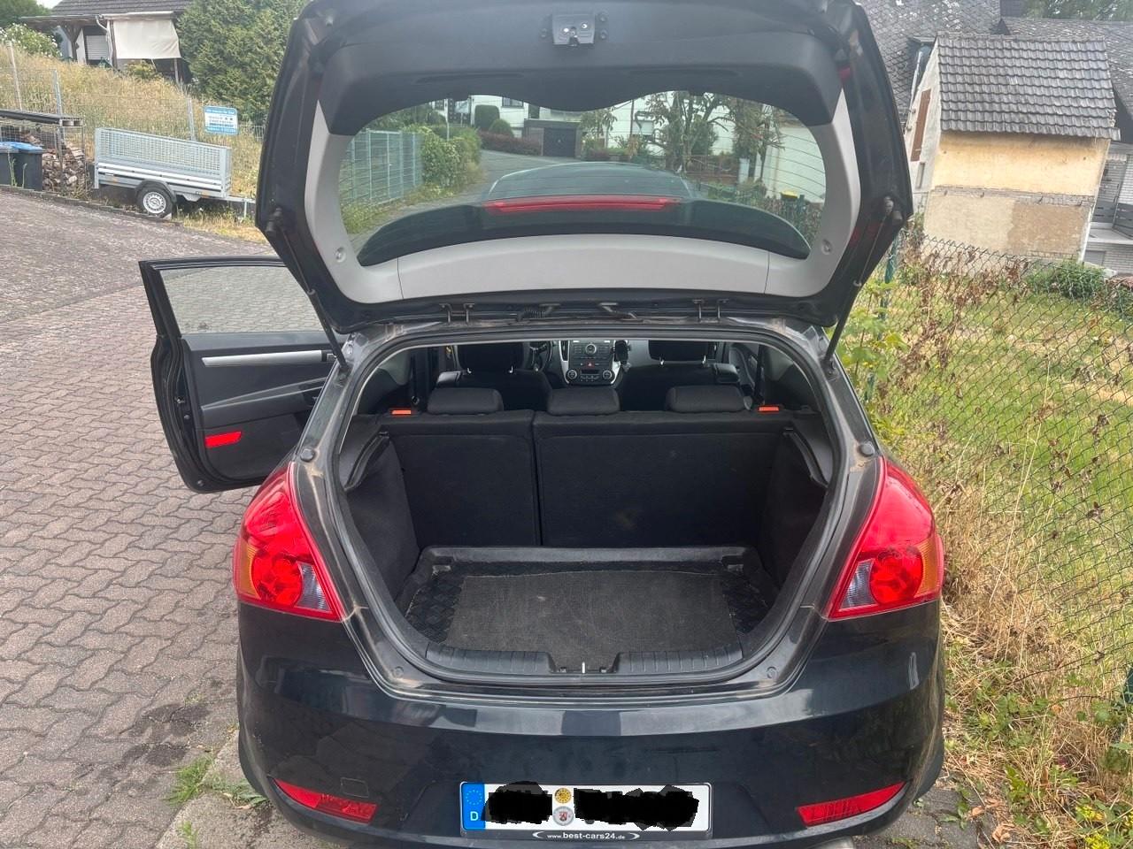 Kia pro_cee'd / ProCeed 1.4 CVVT Seven Stars pro...