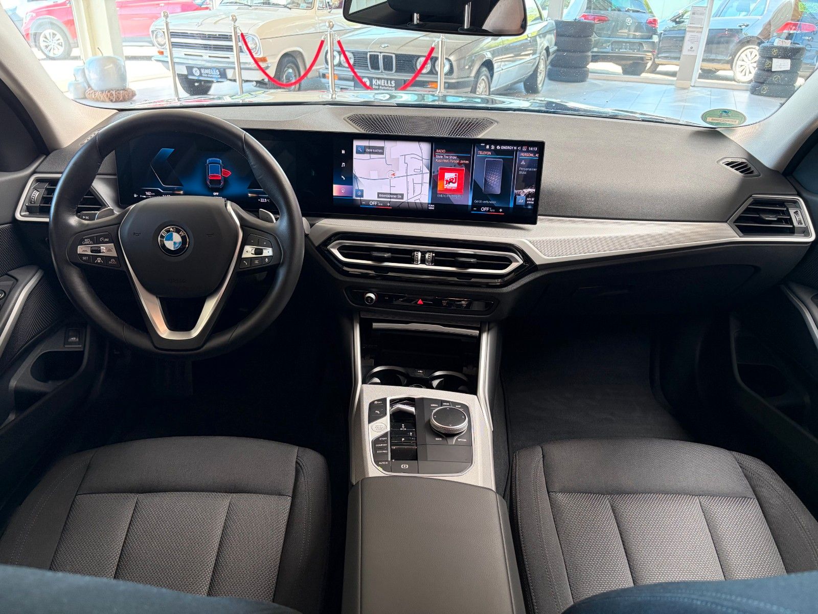 BMW 318 d Touring Automatik/AHK/SHADOW/WIDE/ACC/LED foto 13