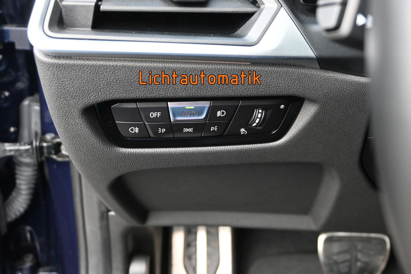 Fahrzeugabbildung BMW 320d xDrive M Sport °ACC°HEAD-UP°STANDHEIZ°KAM°