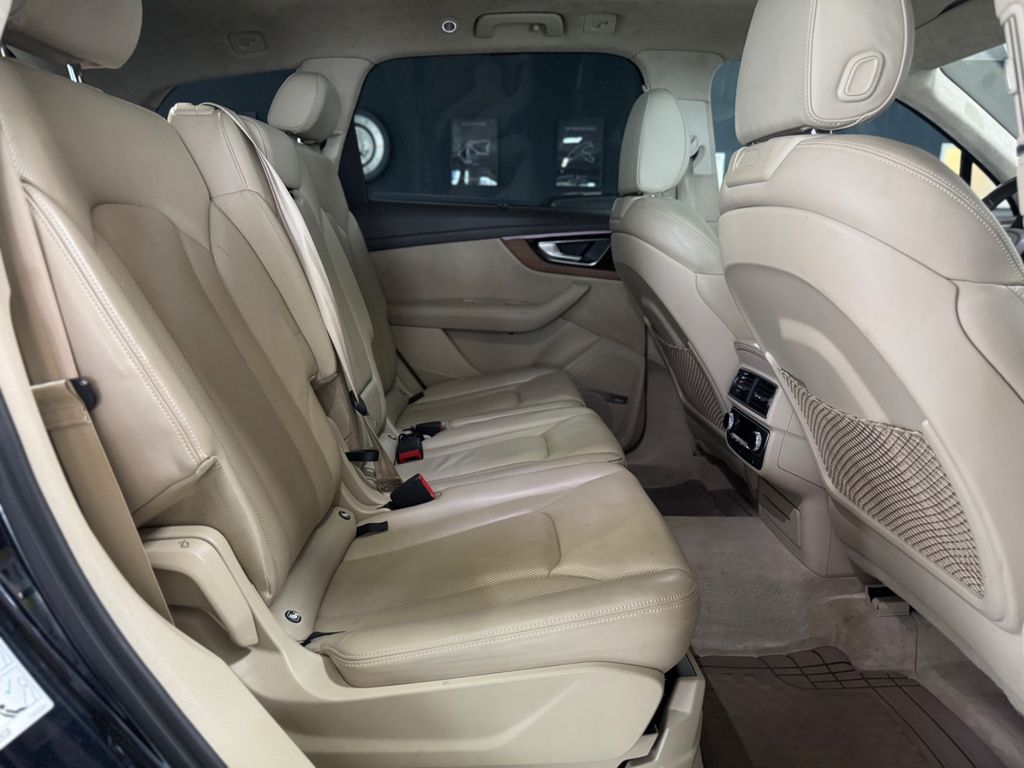 AUDI Q7 3.0 TDI quattro /ACC/Matrix/Panorama AUDI Q7 3.0 TDI quattro /ACC/Matrix/Panorama