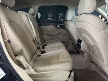 Audi Q7 - 9
