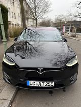 Tesla Model X,  Lebenslang Free Supercharger