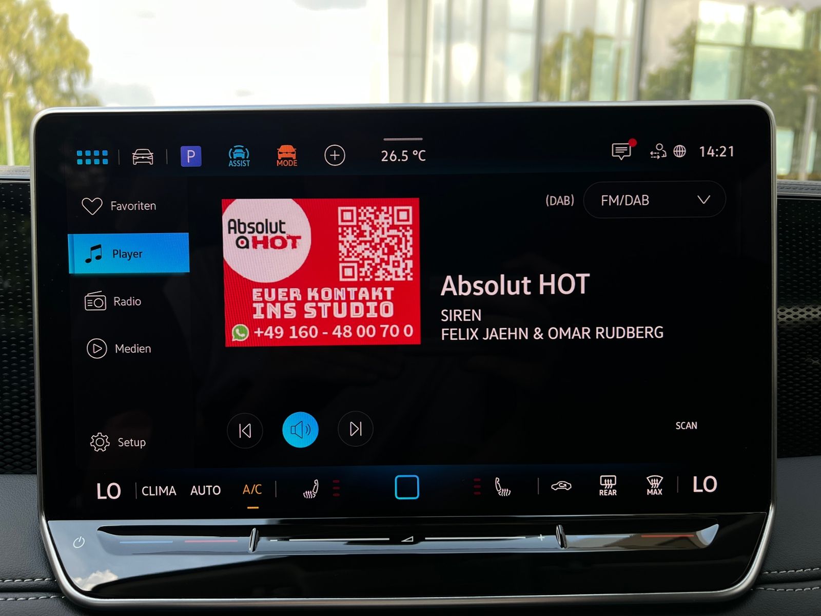 Fahrzeugabbildung Volkswagen Tiguan LIFE 1.5 eTSI DSG *AHK, LED Plus, Kamera,