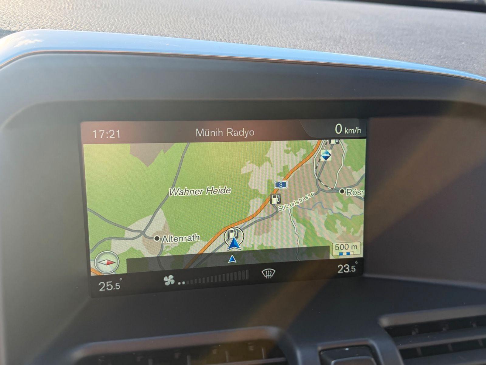 Volvo XC60 2.0d Momentum/Auto./Leder/Navi