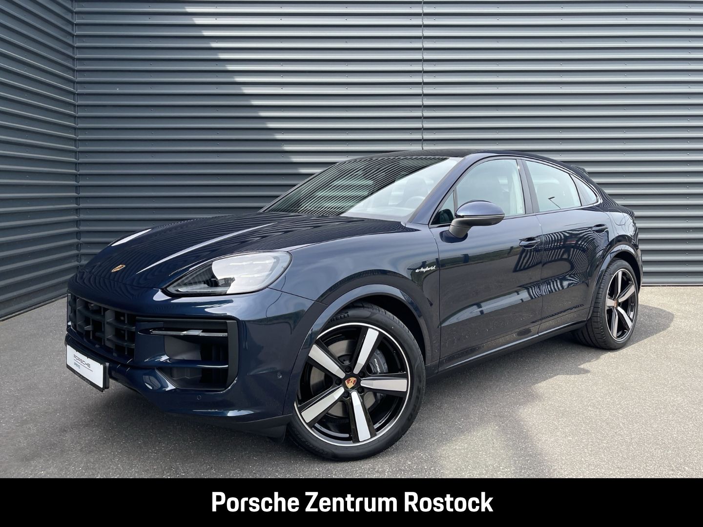 Porsche Cayenne E-Hybrid Coupe Panorama Surround-View