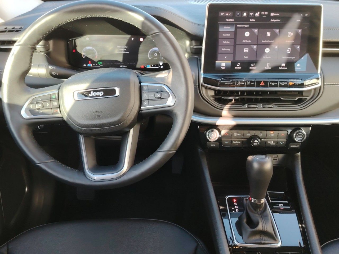 Fahrzeugabbildung Jeep Compass Altitude Mild-Hybrid FWD