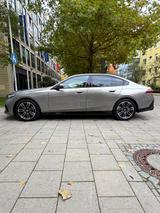 BMW 520d 520d M-SPORT|HARMAN/KARDON|GARANTIE|VOLL - Behindertengerechte BMW 520