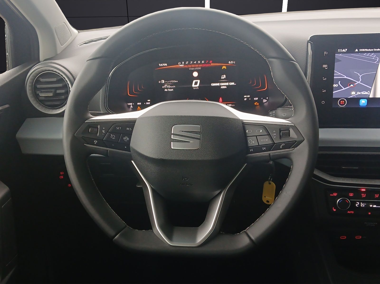 Fahrzeugabbildung SEAT Ibiza TSI Road-Edition LED Navi VC ACC  RFK SH L
