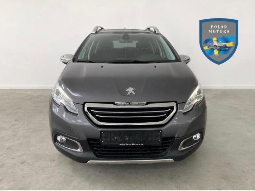 Peugeot 2008 Allure 1.2 Liter*Navi*PDC*AHK*TÜV/AU NEU