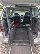Opel Zafira 1.8   mit Rollstuhlrampe - Opel Zafira mit Benzin-Antrieb: Kleinbus, 1.8