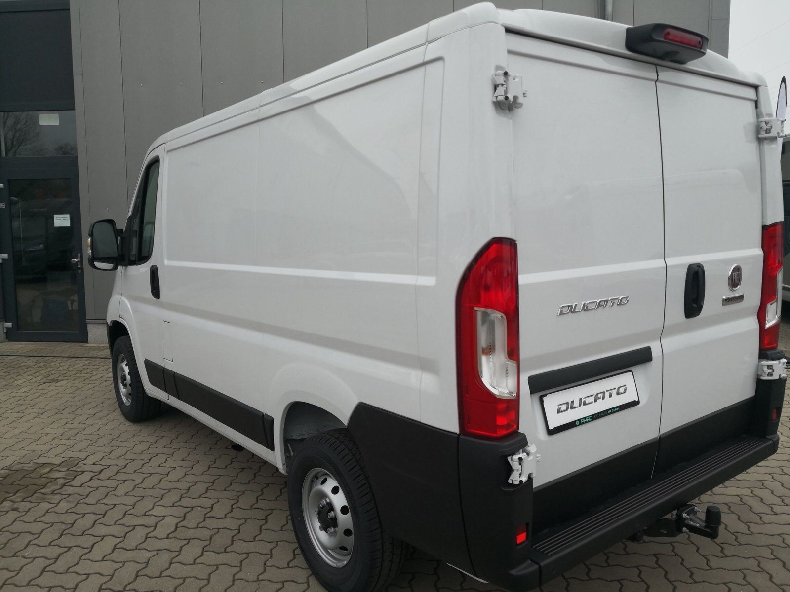 Fahrzeugabbildung Fiat Ducato Kasten 35 140 L2H1 AHK