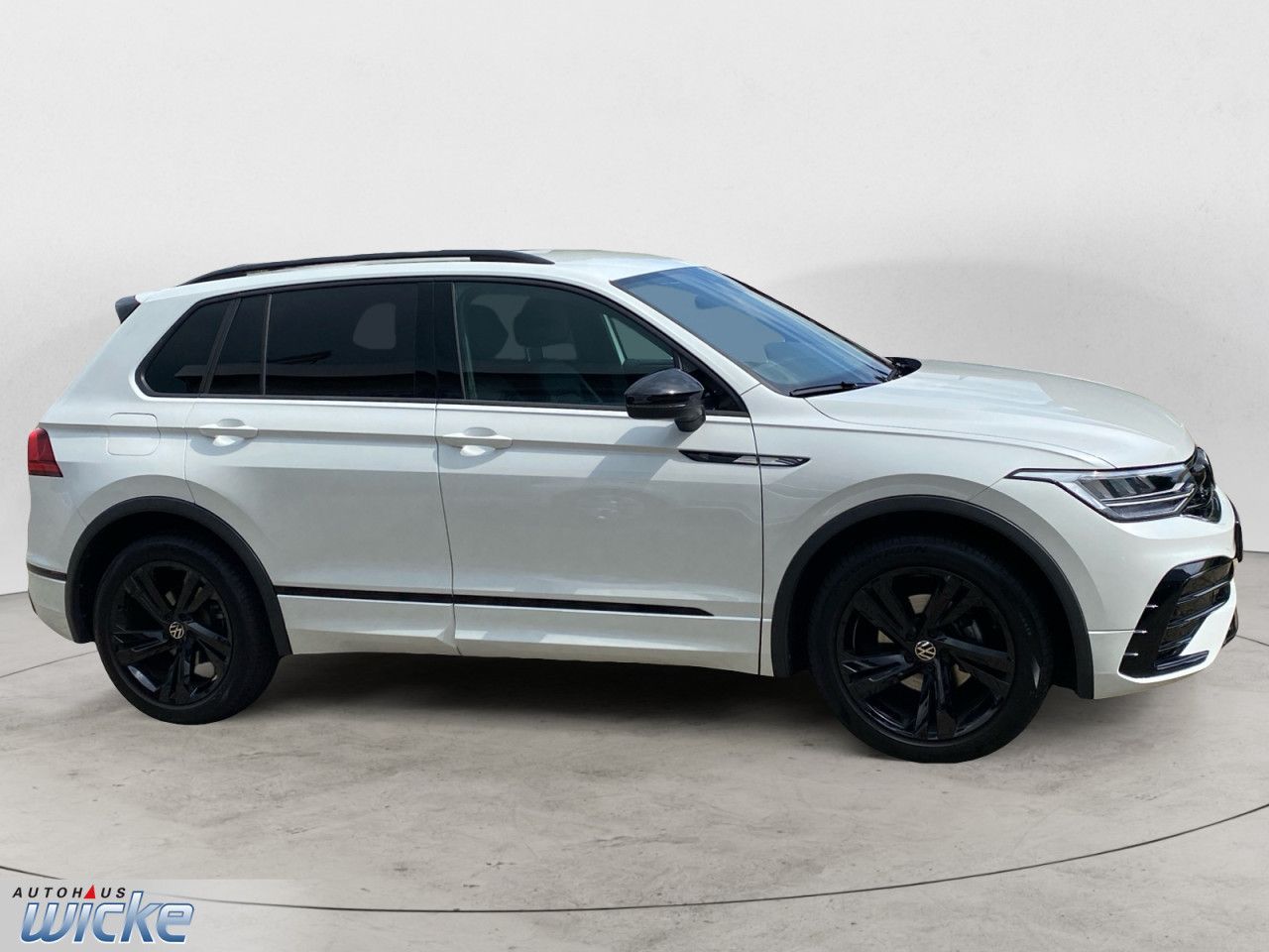 Volkswagen Tiguan 1.5 TSI DSG R-Line NAVI KLIMA LED KEYLESS foto 5