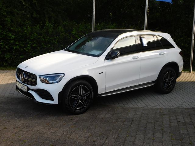 MERCEDES-BENZ GLC 300 de AHK Navi ACC Standh Pano