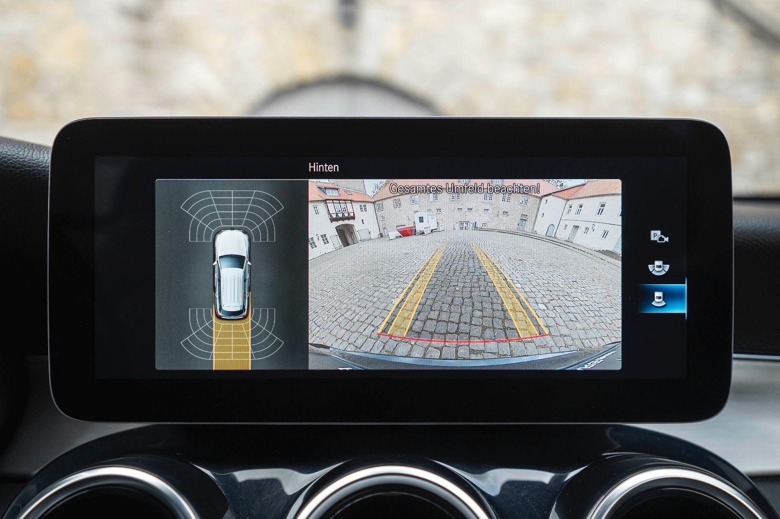 Fahrzeugabbildung Mercedes-Benz GLC 300d 4Matic AMG-LINE LED KAM NAV