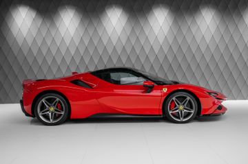 SF90 SPIDER RED / BLACK CARBON RACING SEATS LIFT