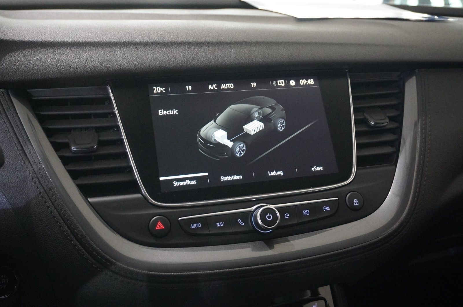 Fahrzeugabbildung Opel Grandland (X) 1.6 HYBRID ELEGAN. NAVI/KAMERA/AHK