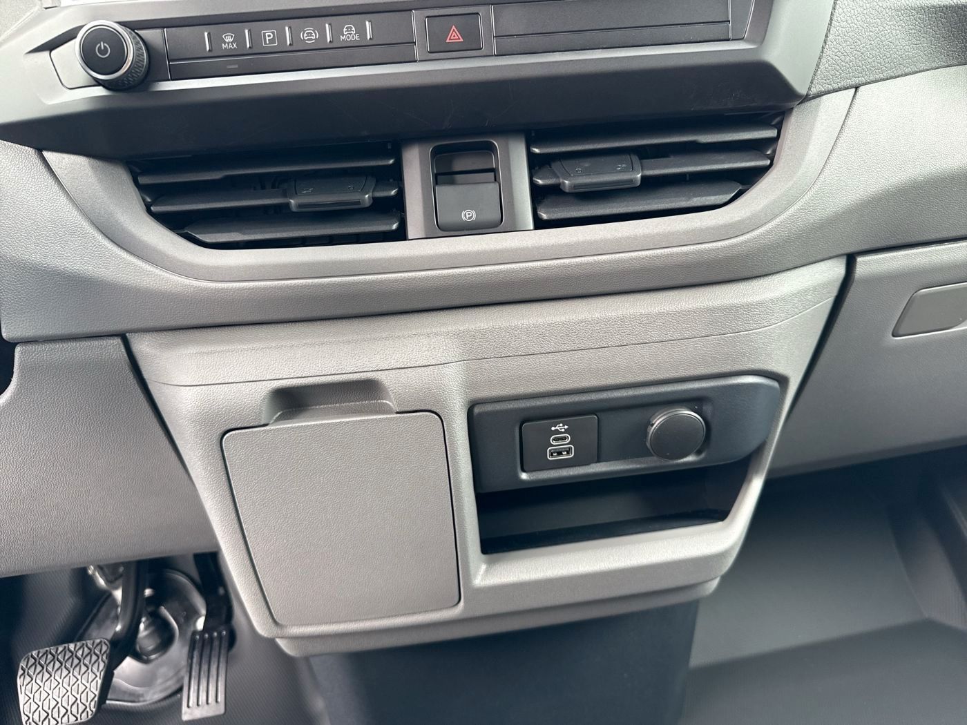Volkswagen T7 Transporter - Bild 21