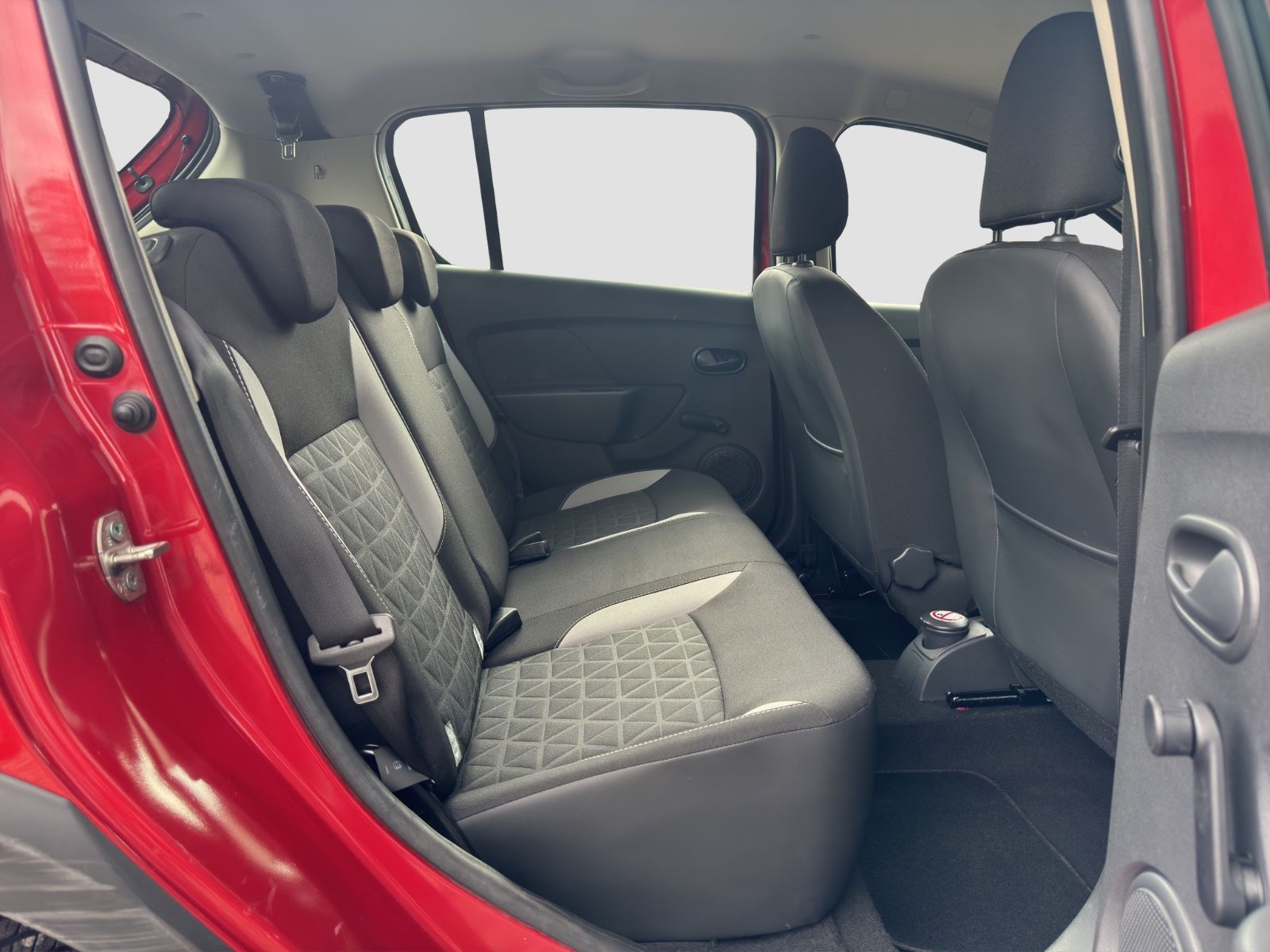 Fahrzeugabbildung Dacia Sandero II Stepway Prestige/Klima./Tempom./Navi