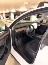 Tesla Model Y Long Range | TÜV bis 28, Top Zustand - Tesla Model Y in Hamburg