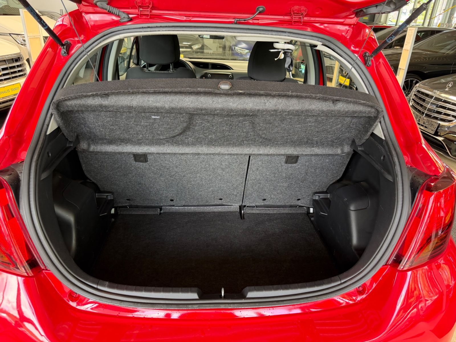 Fahrzeugabbildung Toyota Yaris *Rückfahrkamera*