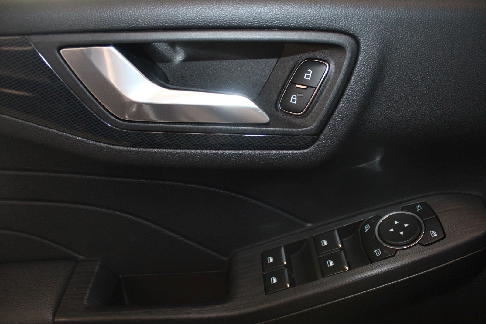Fahrzeugabbildung Ford Kuga 2.5 PHEV ST-Line X LED B&O HUD ACC WinterP