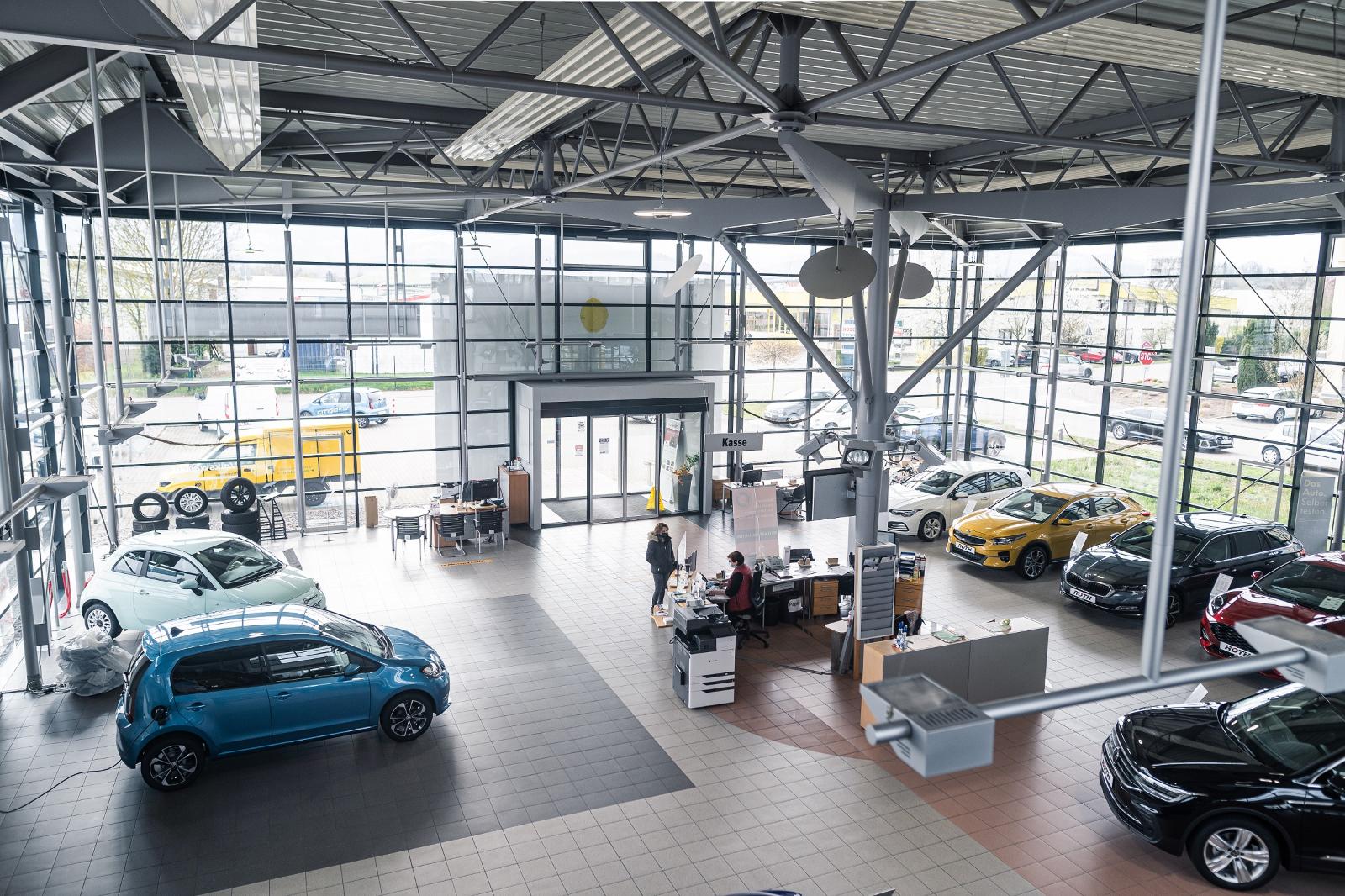 showroom-image-main