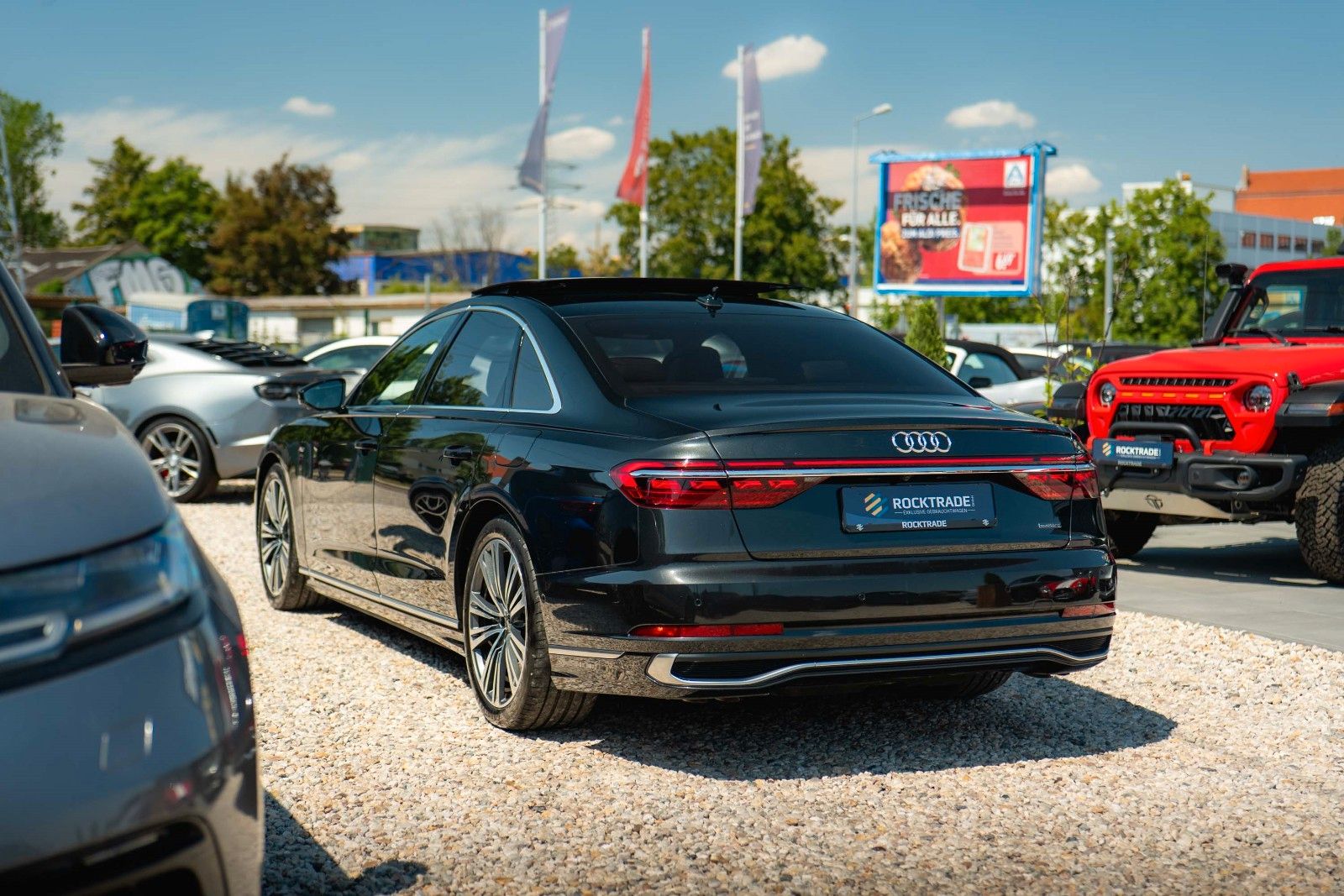 Fahrzeugabbildung Audi A8 60 TFSIe quattro S-Line *Dynamik*Pano*Massage