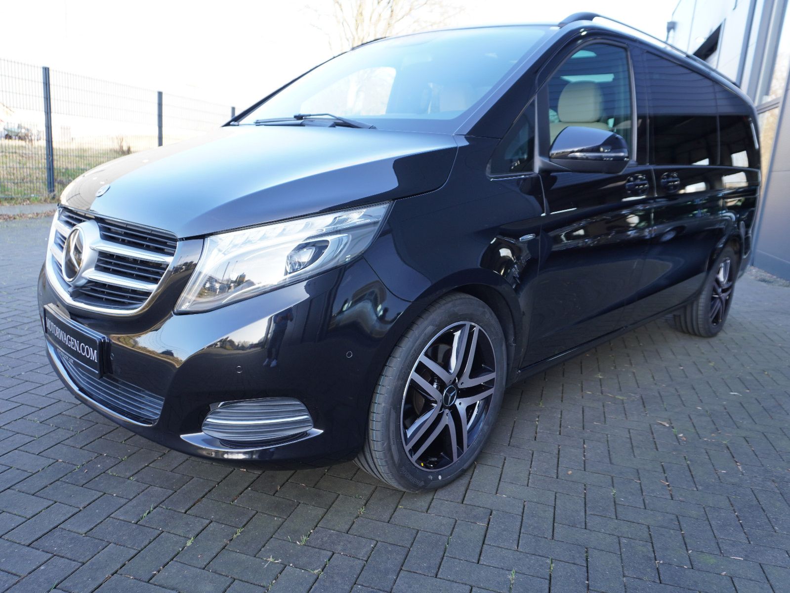 Fahrzeugabbildung Mercedes-Benz V 250 d EXCLUSIVE EDITION