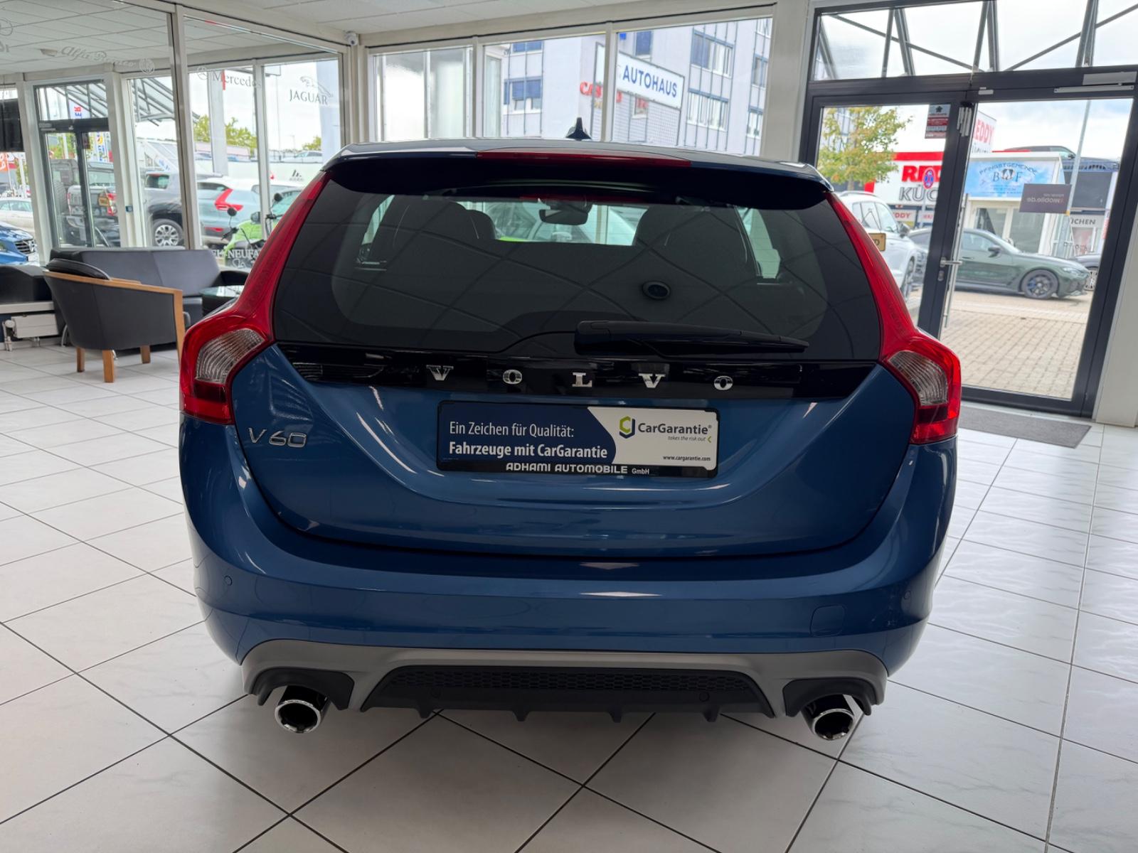 Volvo V60 D4 R Design Automatik NAVI SHZ PDC 18 ZOLL
