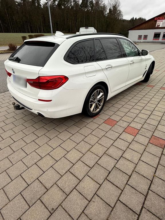 Image of BMW 530