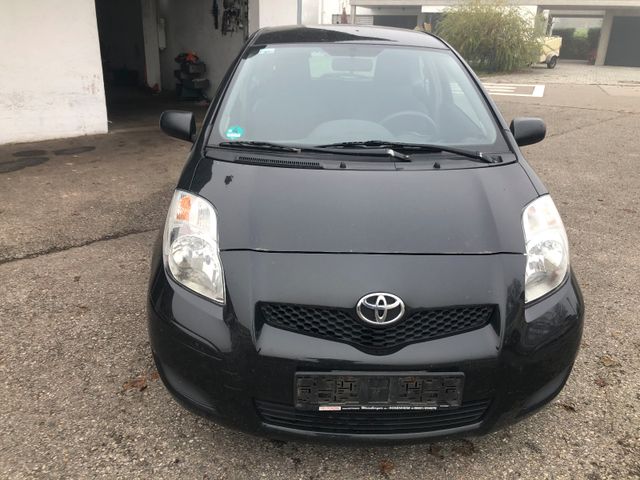 Toyota Yaris Basis