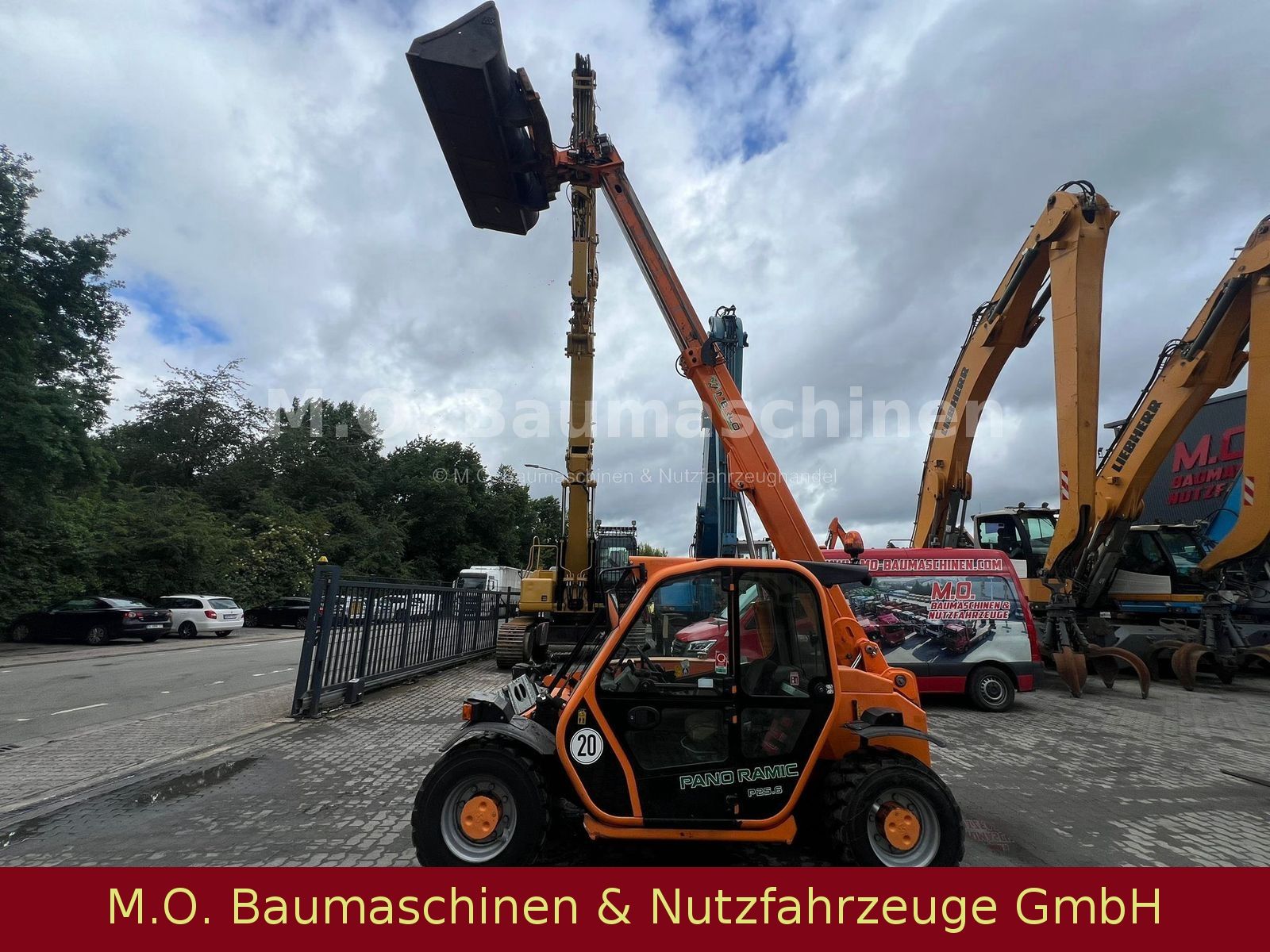 Fahrzeugabbildung Merlo P 25.6 / SW / Palettengabel / Schaufel